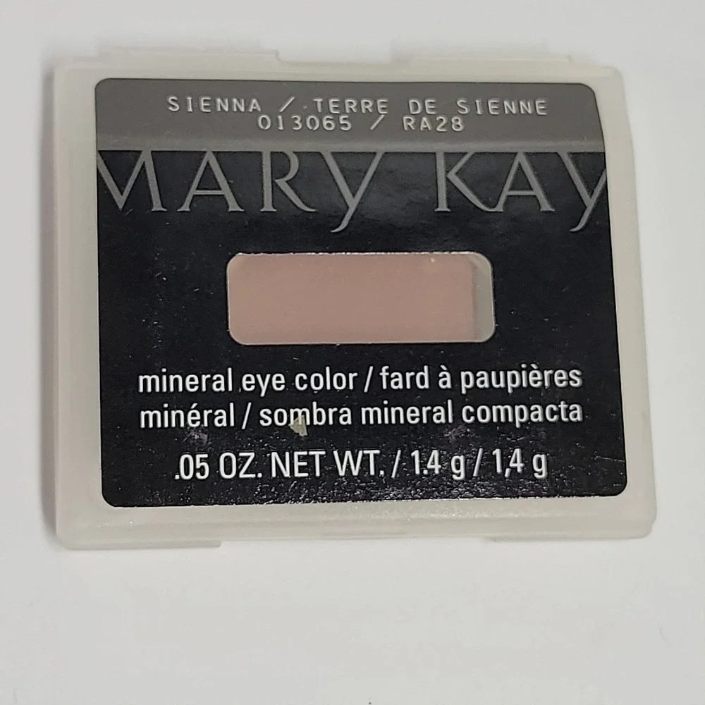 Mary Kay Mineral Eye Color Sienna 013065 RA28 Matte Brown Eyeshadow Single New